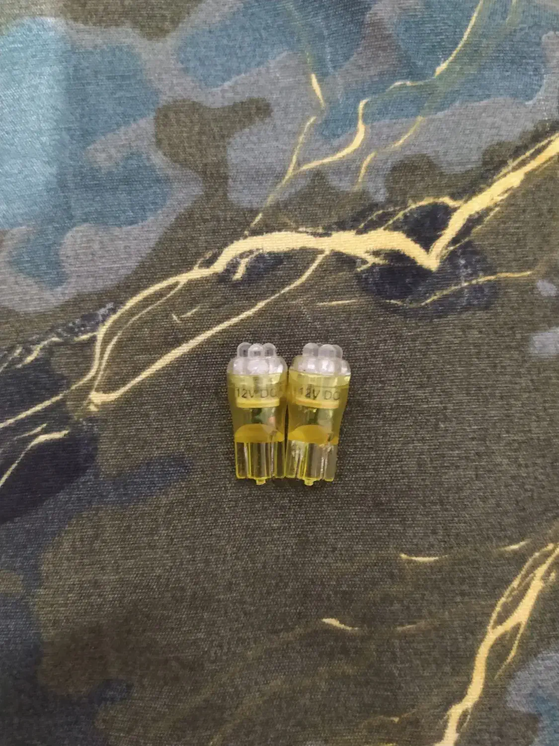 تعدادی لامپ سکن|لامپ و چراغ|زابل, |دیوار