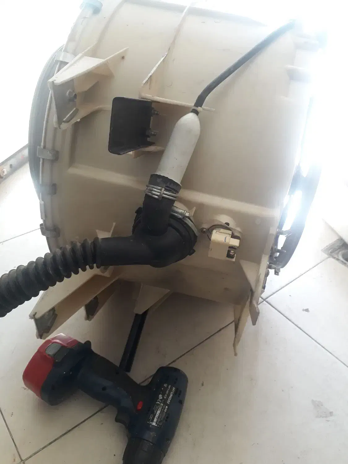 دیگ لباسشوی ابسال بلبرنگ بشرط سالم بی صدا|ماشین لباسشویی و خشککن لباس|قم, علی آباد|دیوار