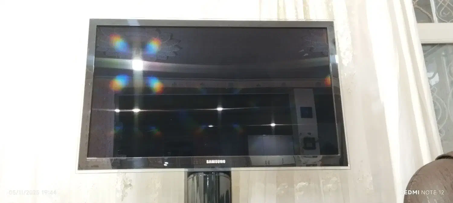 تلوزیون|تلویزیون و پروژکتور|ایوان, |دیوار