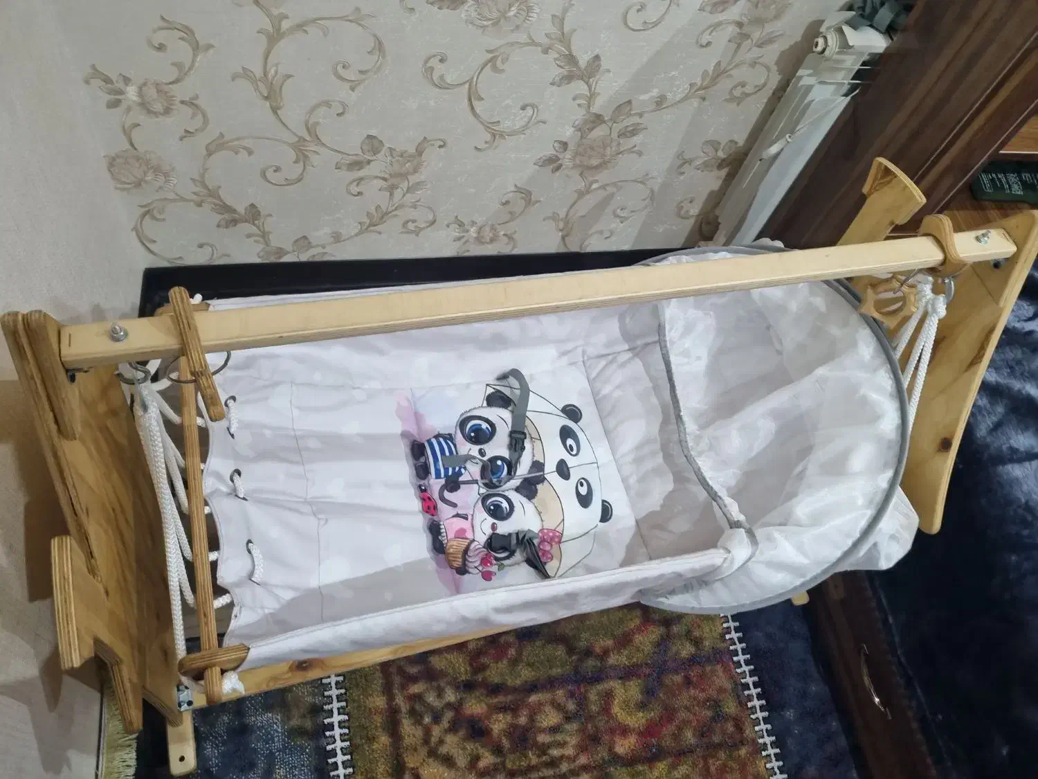 گهواره کودک|تخت و صندلی بچه|نجف‌آباد, حومه نجف آباد|دیوار