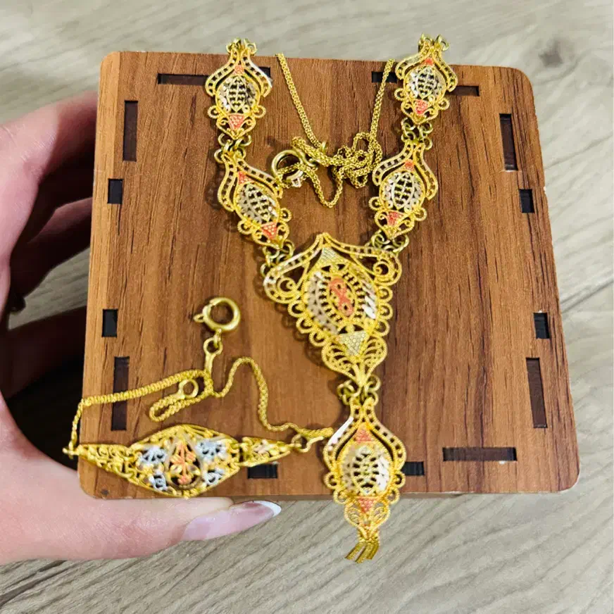 نیم ست بسیار زیبا|جواهرات|یاسوج, |دیوار