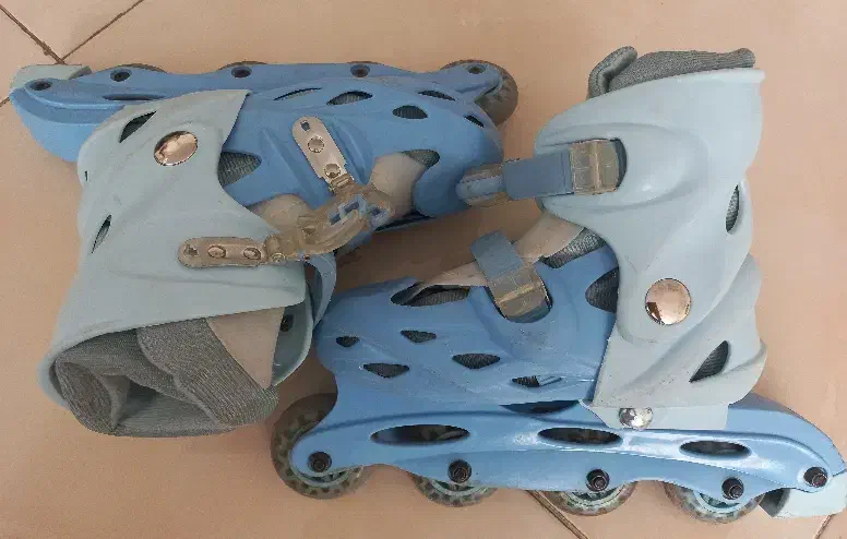 اسکیت سالم و در حد نو|دوچرخه، اسکیت، اسکوتر|مشهد, آزادشهر|دیوار