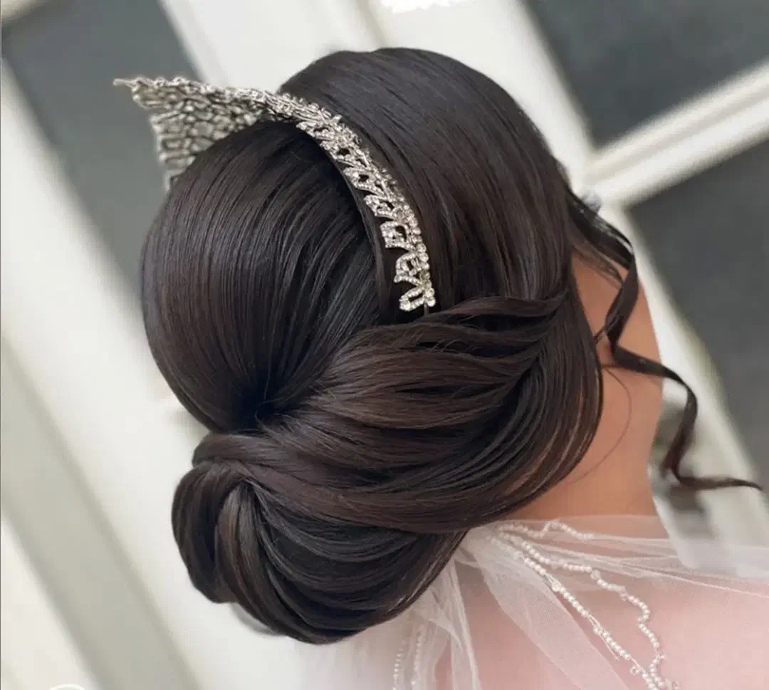 استخدام شنیون کار|خدمات آرایشگری و زیبایی|مشهد, ولیعصر (شهرک غرب)|دیوار