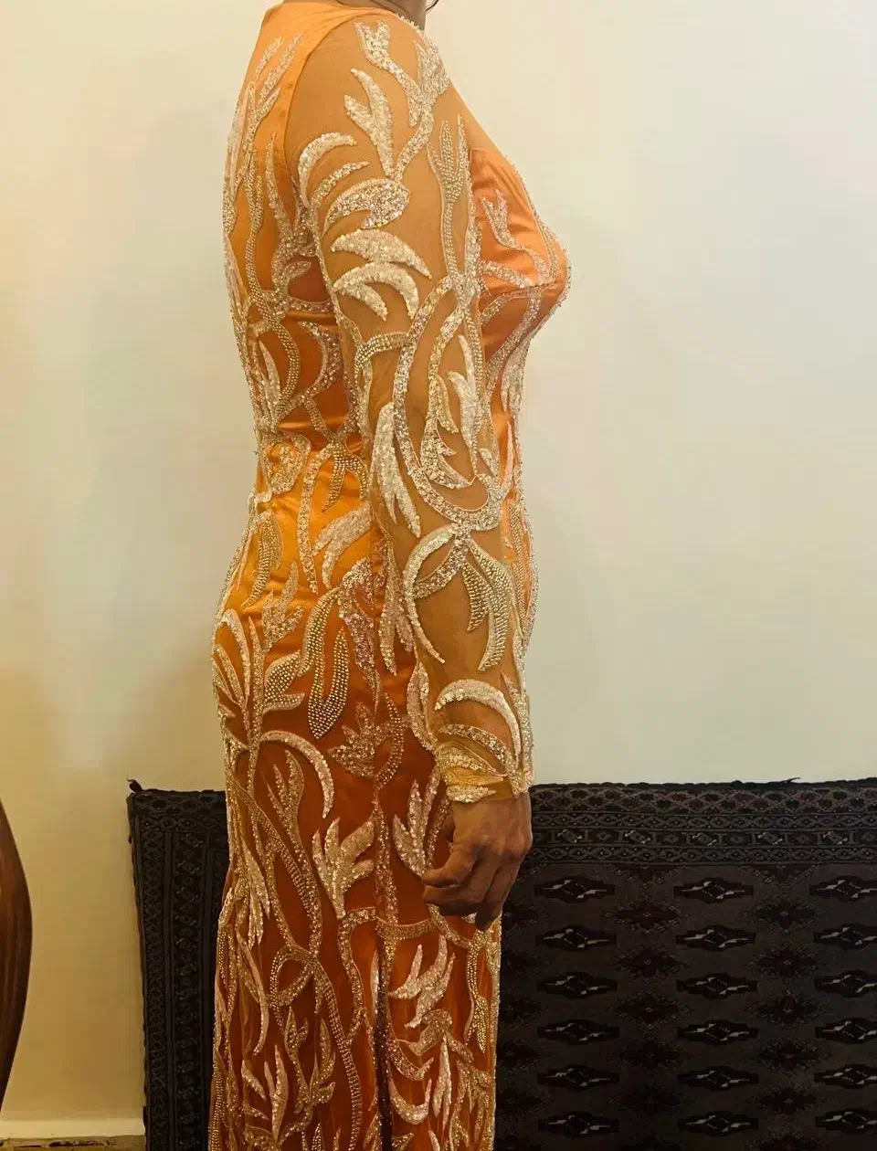 لباس مجلسی|لباس|قدس, شهرقدس|دیوار