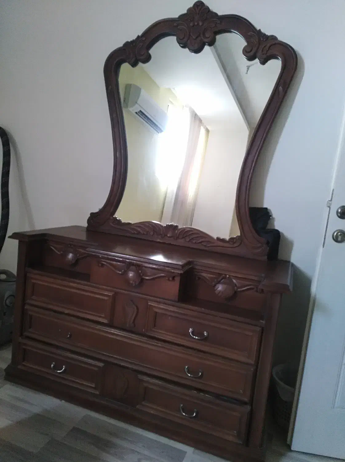 تخت و آینه دراور و پاتختی|تخت و سرویس خواب|مشهد, نیروی هوایی|دیوار