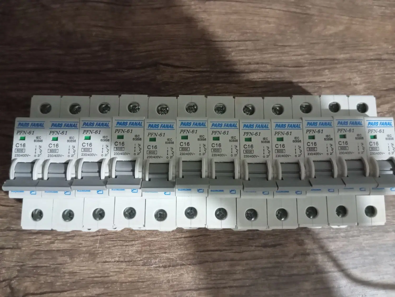 فیوضc16|ابزارآلات|نیشابور, ریوند|دیوار