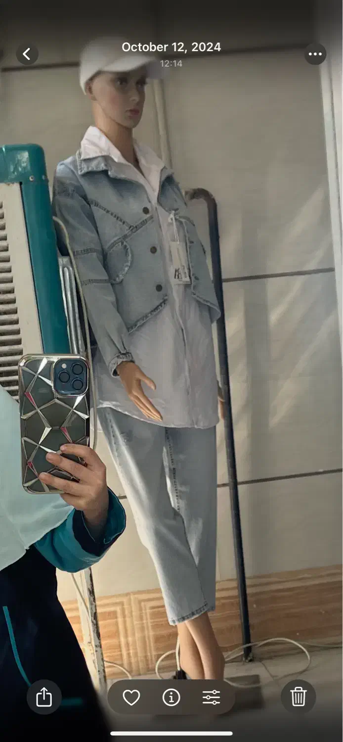 مانکن متحرک به دلیل جا نداشتن زیر قیمت خرید گذاشتم|فروشگاه و مغازه|ماهدشت, |دیوار