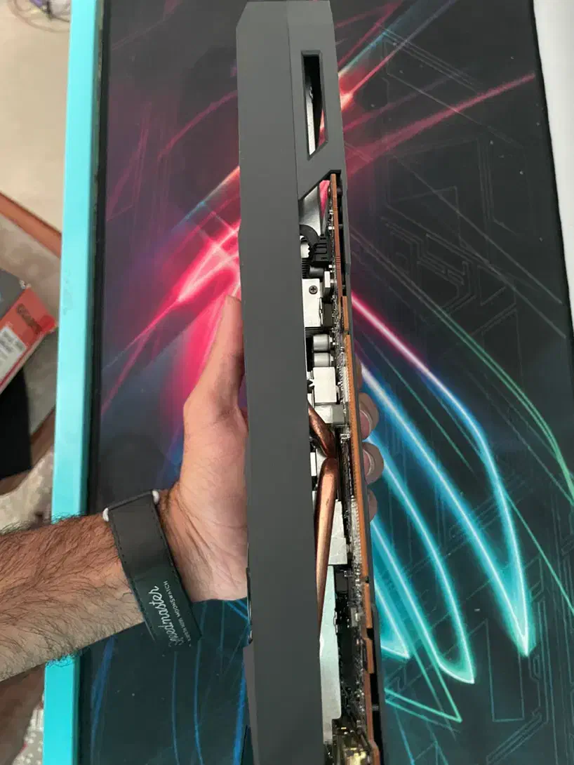 کارت گرافیک rx 6600xt 3fan eagle|قطعات و لوازم جانبی رایانه|بندرعباس, |دیوار