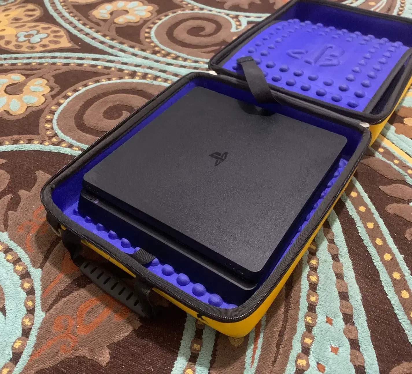 PS4 Slim 1TB|کنسول، بازی ویدئویی و آنلاین|بوشهر, |دیوار