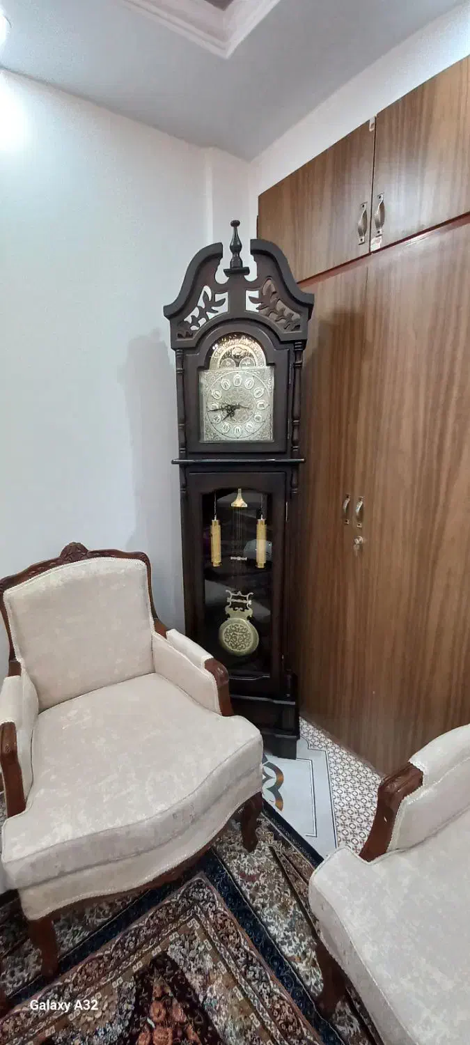 ساعت زمینی استاده فوق العاده شیک و خاص|ساعت دیواری و تزئینی|تهران, فلاح|دیوار