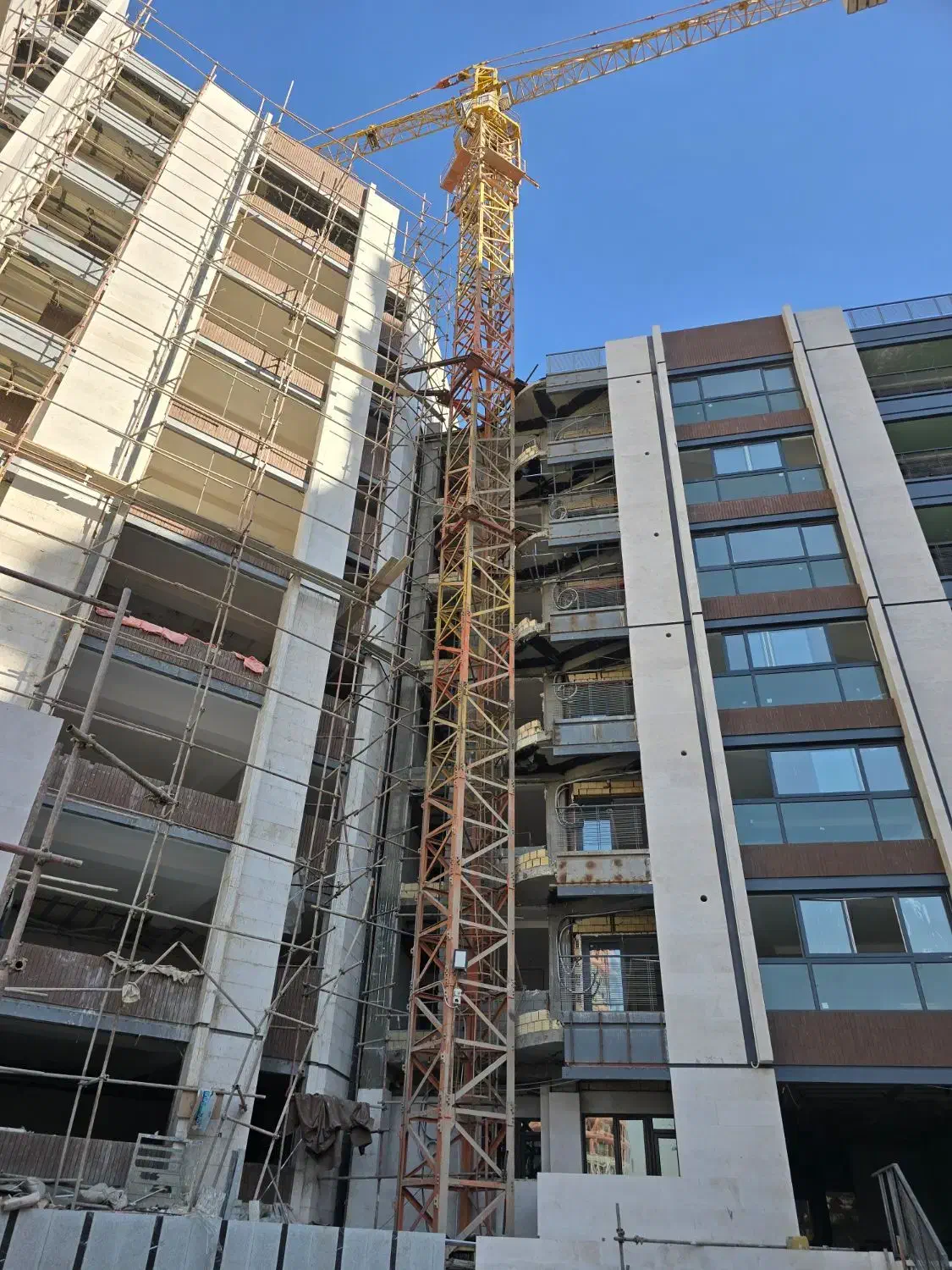 تاور کرین|ماشین‌آلات صنعتی|شیراز, گویم|دیوار