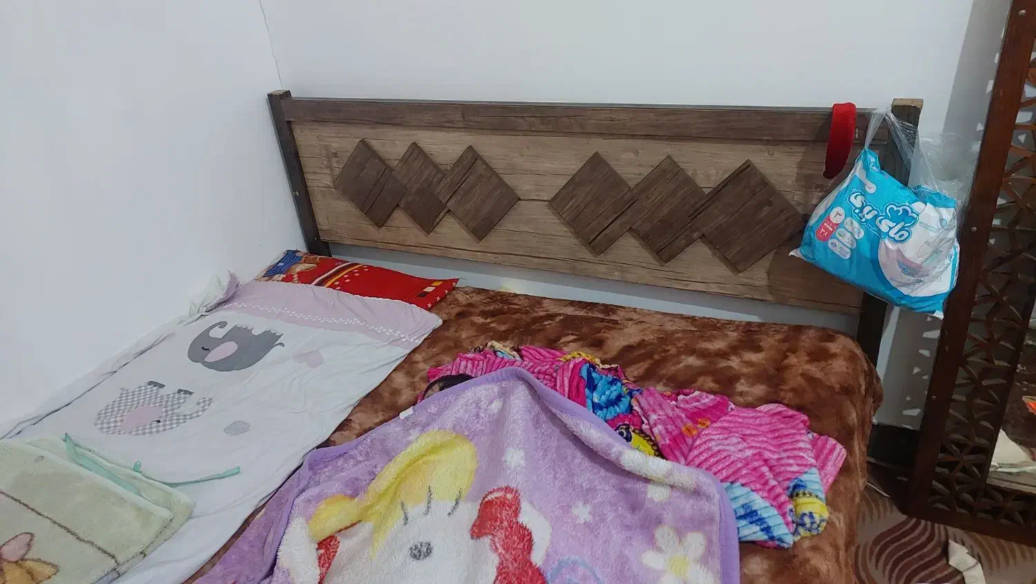 تخت دونفره فقط ۳ تومن|تخت و سرویس خواب|بوشهر, |دیوار