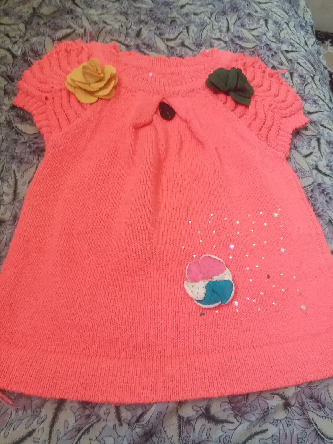 سویشرت ولباس گرم درحد نو|کفش و لباس بچه|مرودشت, نقش رستم|دیوار