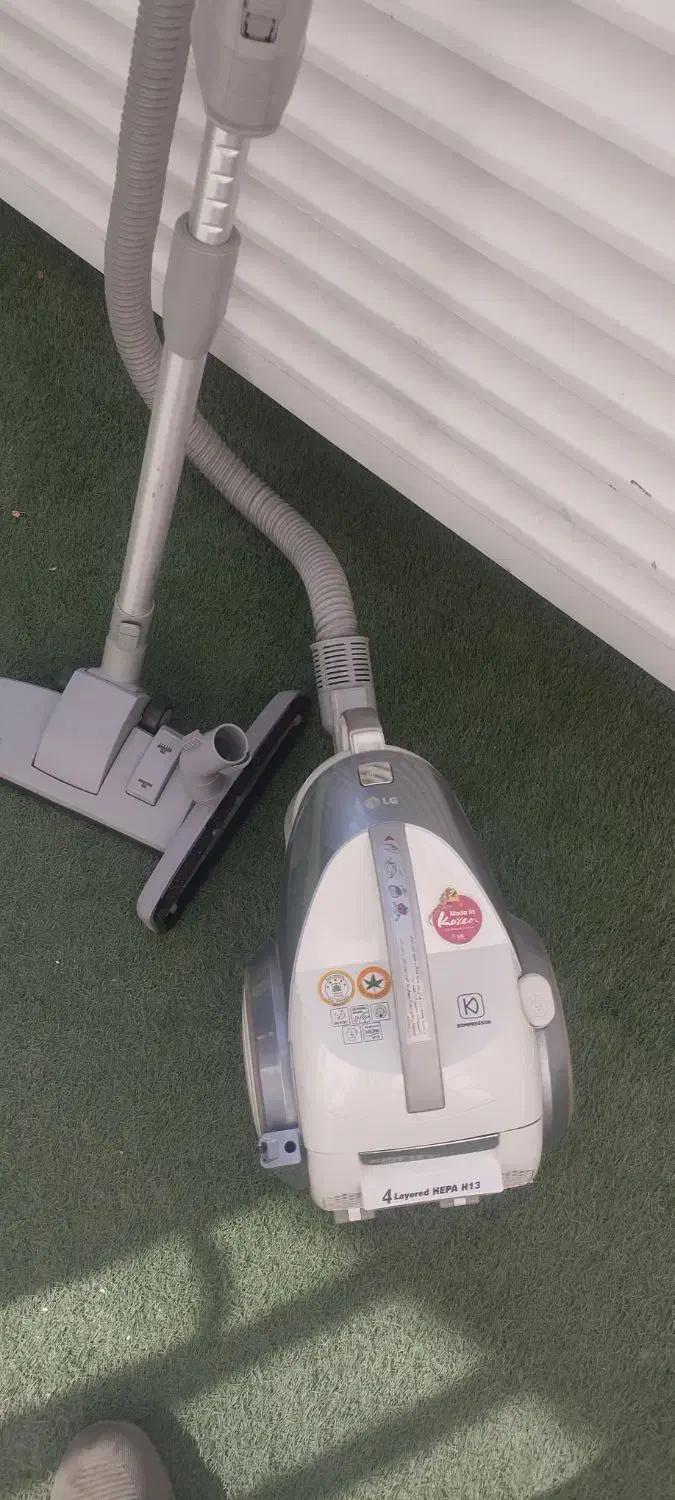 جارو برقی ال جی ویک عدد کتری برقی|جاروبرقی، جارو شارژی، بخارشو|زرقان, |دیوار