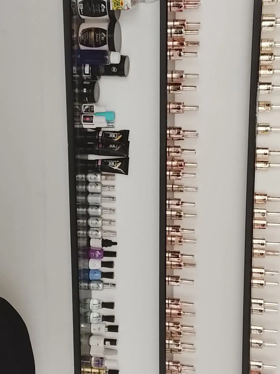 وسایل کاشت ناخن|آرایشگاه و سالن‌های زیبایی|شاندیز, |دیوار