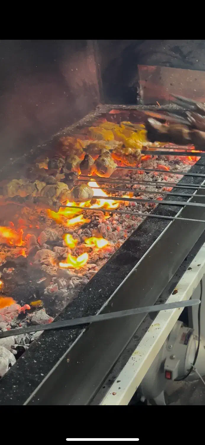 استخدام منقل کار حرفه ای جهت کار در جگرکی|استخدام خدمات فروشگاه و رستوران|اسلام‌شهر, زرافشان|دیوار