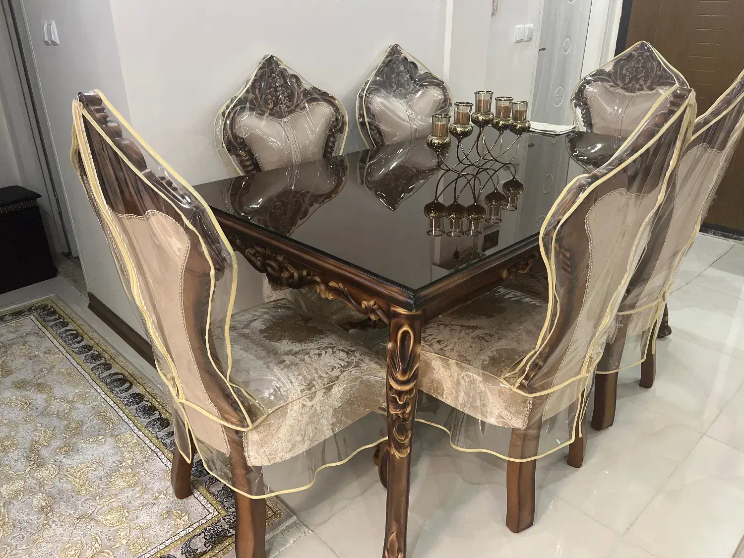 ناهار خوری شش نفره|میز و صندلی غذاخوری|مهاجران, |دیوار