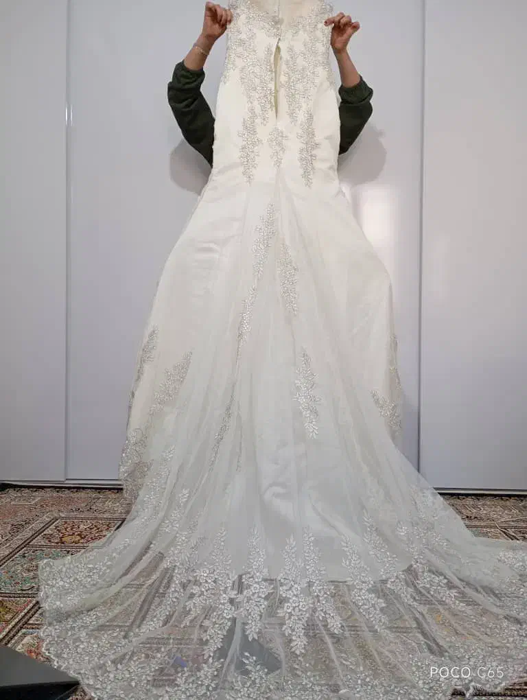 لباس عروس|لباس|هشتگرد, هشتگرد قدیم|دیوار