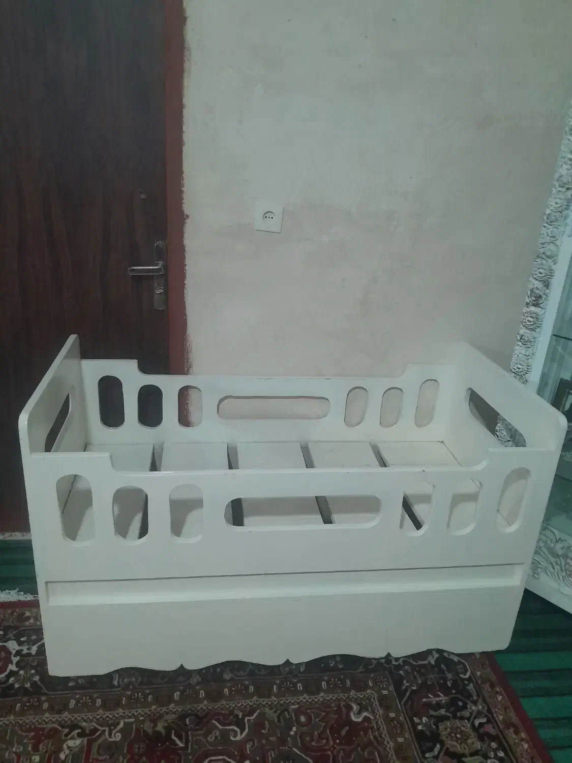 تخت کودک|تخت و صندلی بچه|شوط, |دیوار