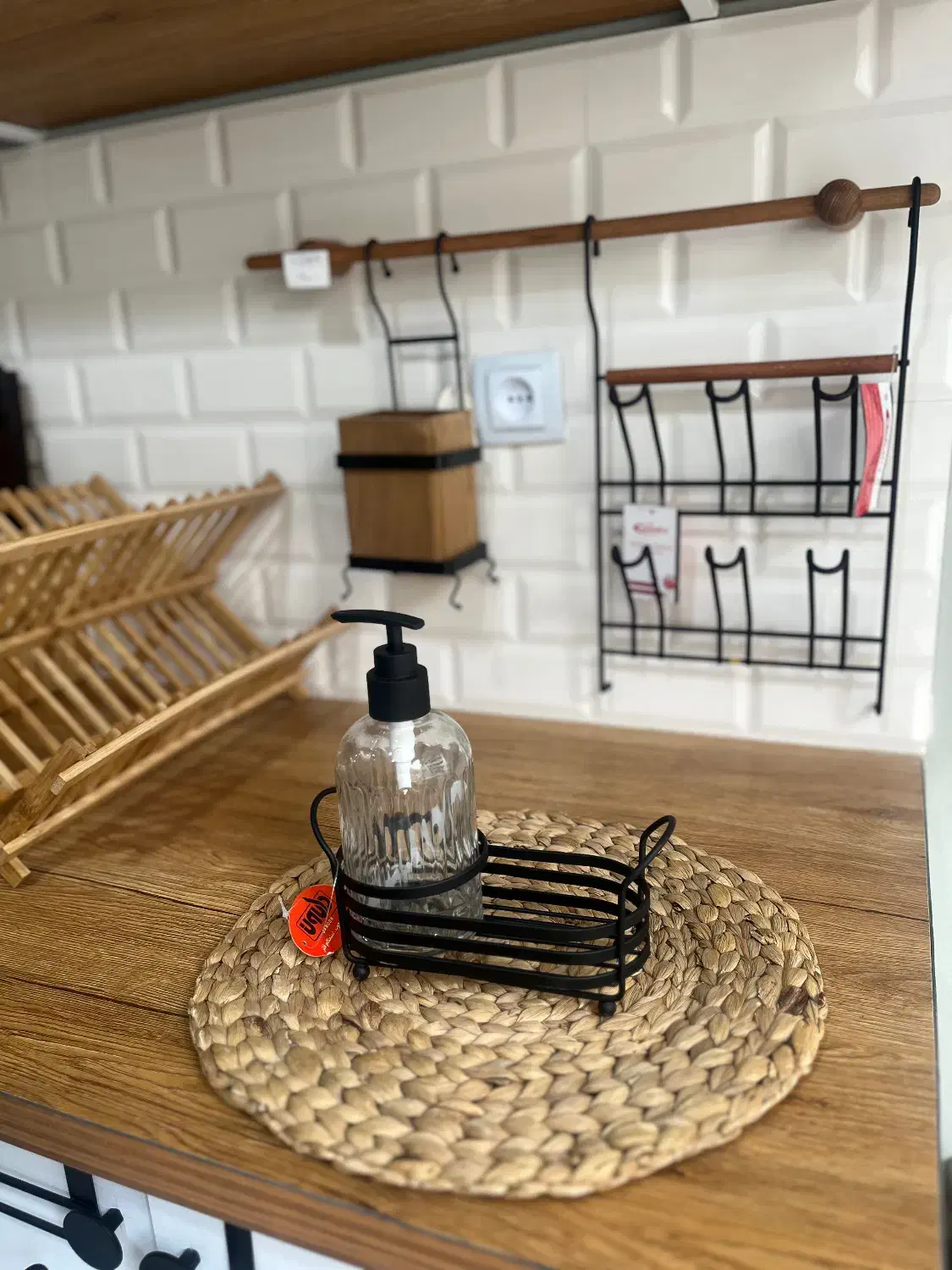 جامایع|آب‌چکان و نظم‌دهنده ظروف|کرج, حصارک بالا|دیوار