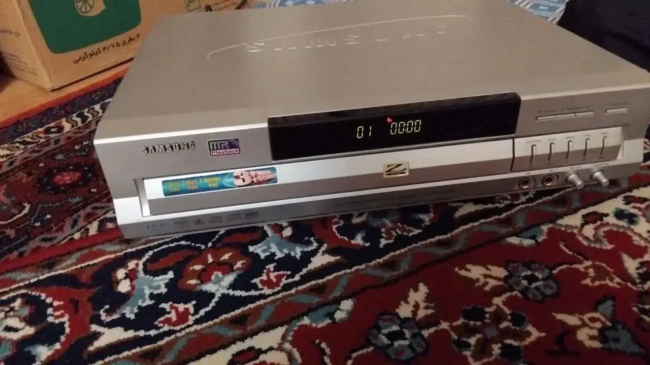 لوستر و چمدان قدیمی عتیقه|لوستر و چراغ آویز|اردبیل, |دیوار