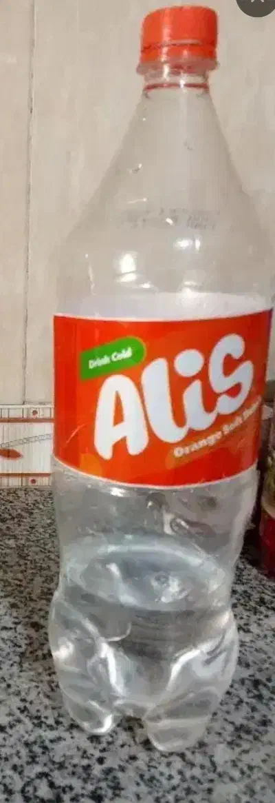 بطری یک نیم|ظروف نگهدارنده، پلاستیکی، یک‌بارمصرف|زهک, |دیوار