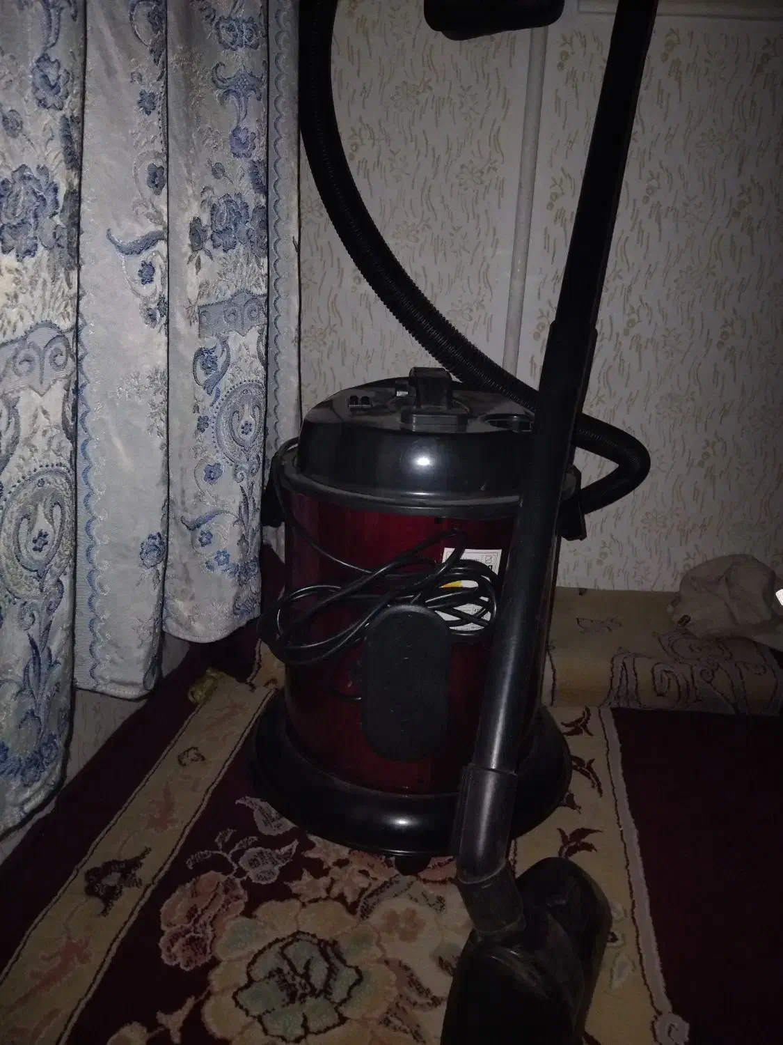 یک عدد جاروبرقی کهکشان|جاروبرقی، جارو شارژی، بخارشو|قم, آذر (نکویی)|دیوار