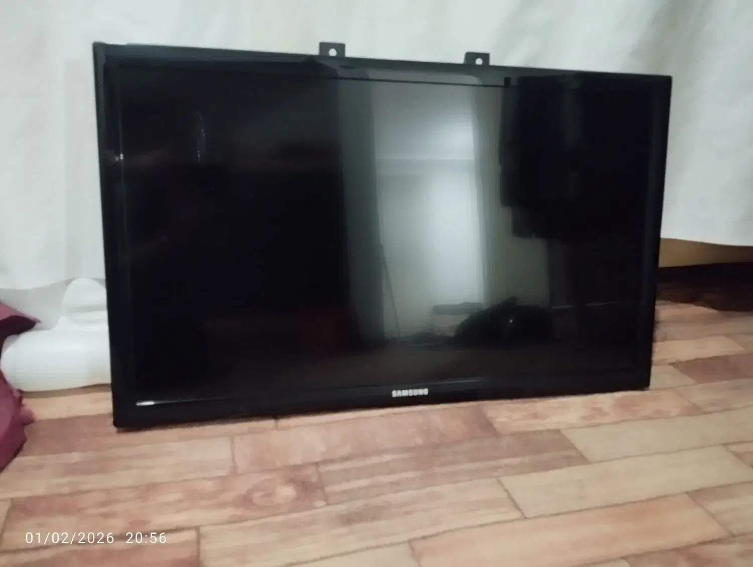 ال ای دی 32|تلویزیون و پروژکتور|همدان, |دیوار