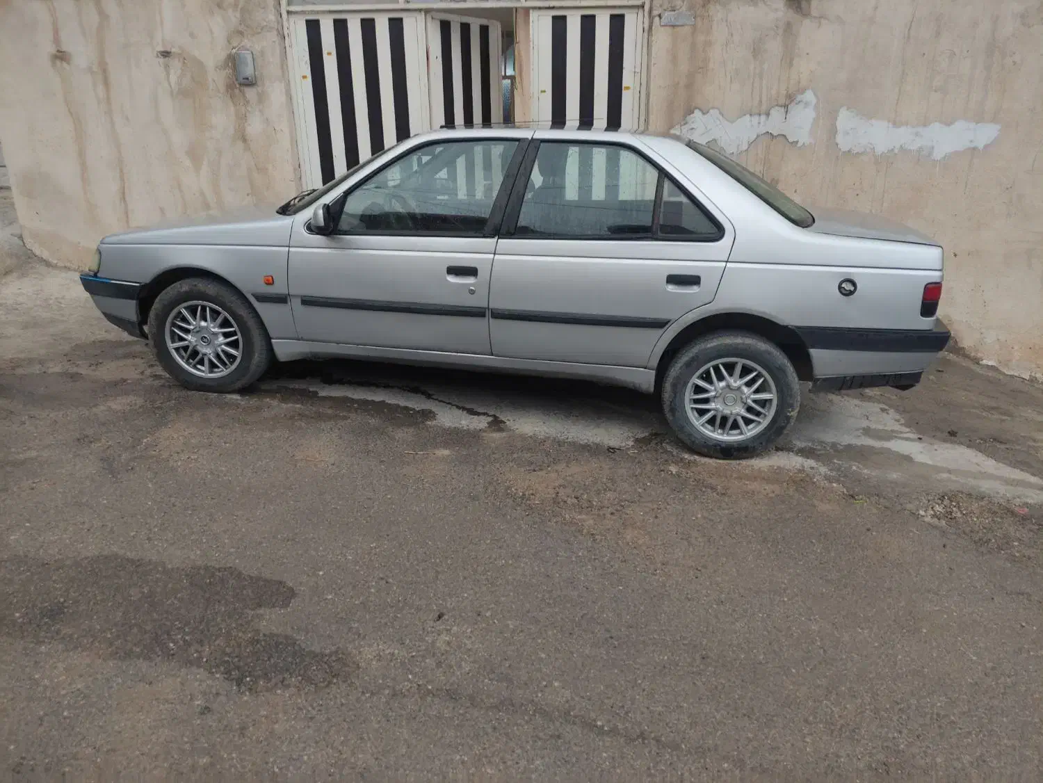 پژو84|خودرو سواری و وانت|خرم‌آباد, |دیوار