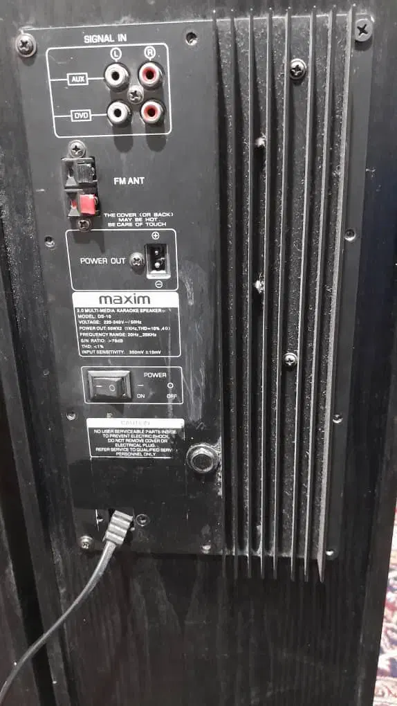 دو عدد اسپیکر خانگی نیازمند تعمییر|سیستم صوتی خانگی|بروجرد, |دیوار