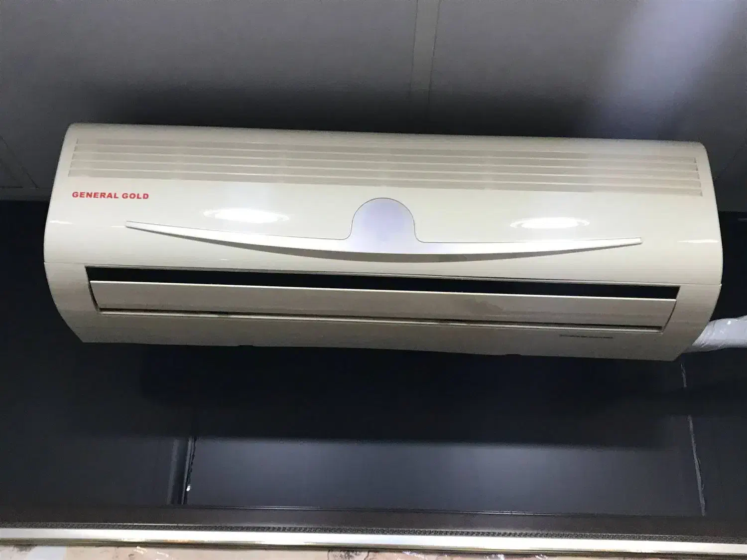 اسپیلت جنرال گلد 12000 در حد|کولر گازی و فن‌کوئل|پردیس, فاز ۱|دیوار