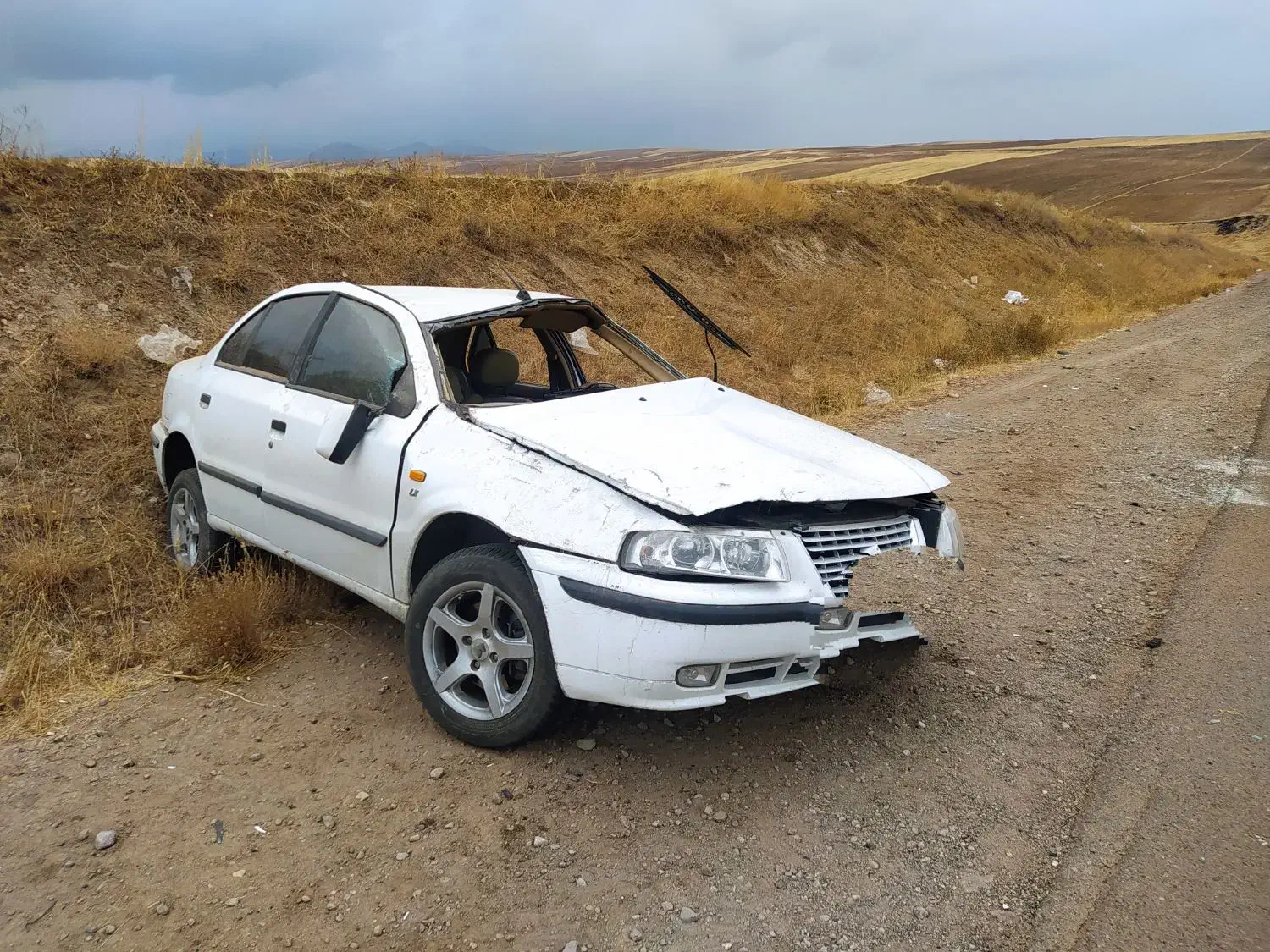 فروش خودروتصادفی|خودرو سواری و وانت|چاراویماق, |دیوار