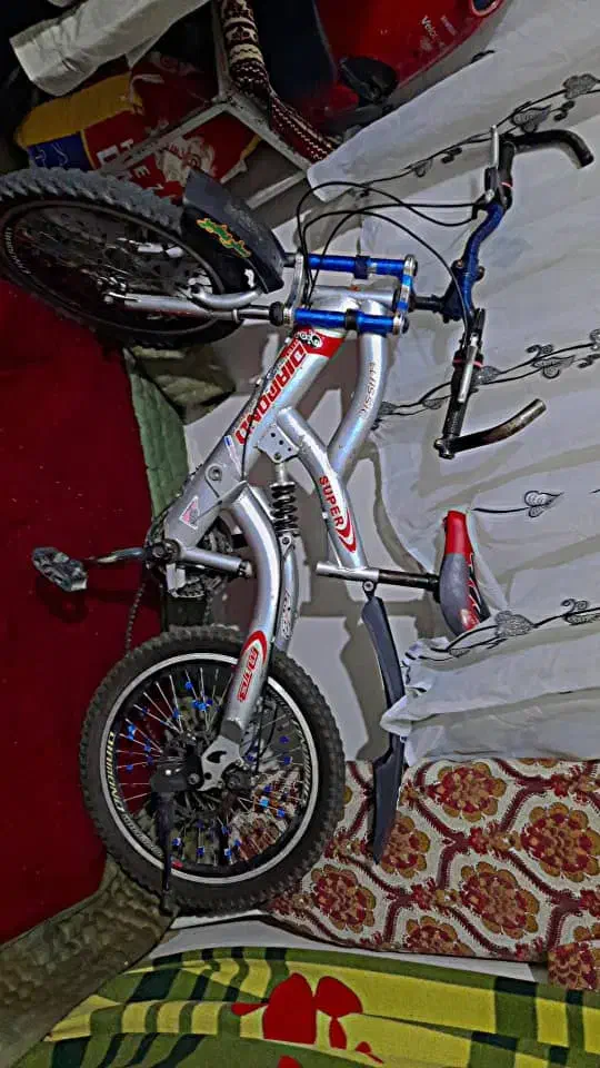 دوچرخه ۲۰ بودن مشکل  لاستیکا سالم  ترمز دیسکی|دوچرخه، اسکیت، اسکوتر|نسیم‌شهر, |دیوار