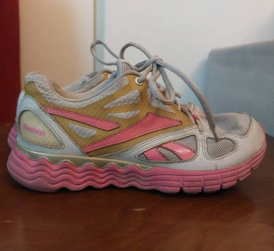 کتونی زنانه reebok اصل و اورجینال|کیف، کفش، کمربند|تهران, استاد معین|دیوار