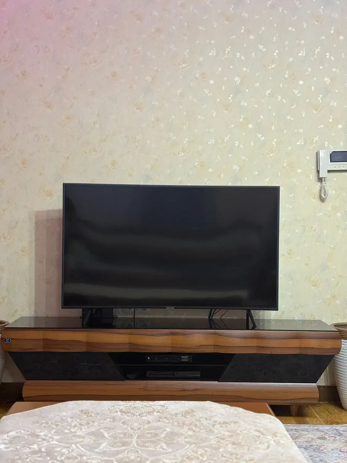 میزتلویزیون*فروش فوری*|میز تلویزیون|رشت, جهاد|دیوار