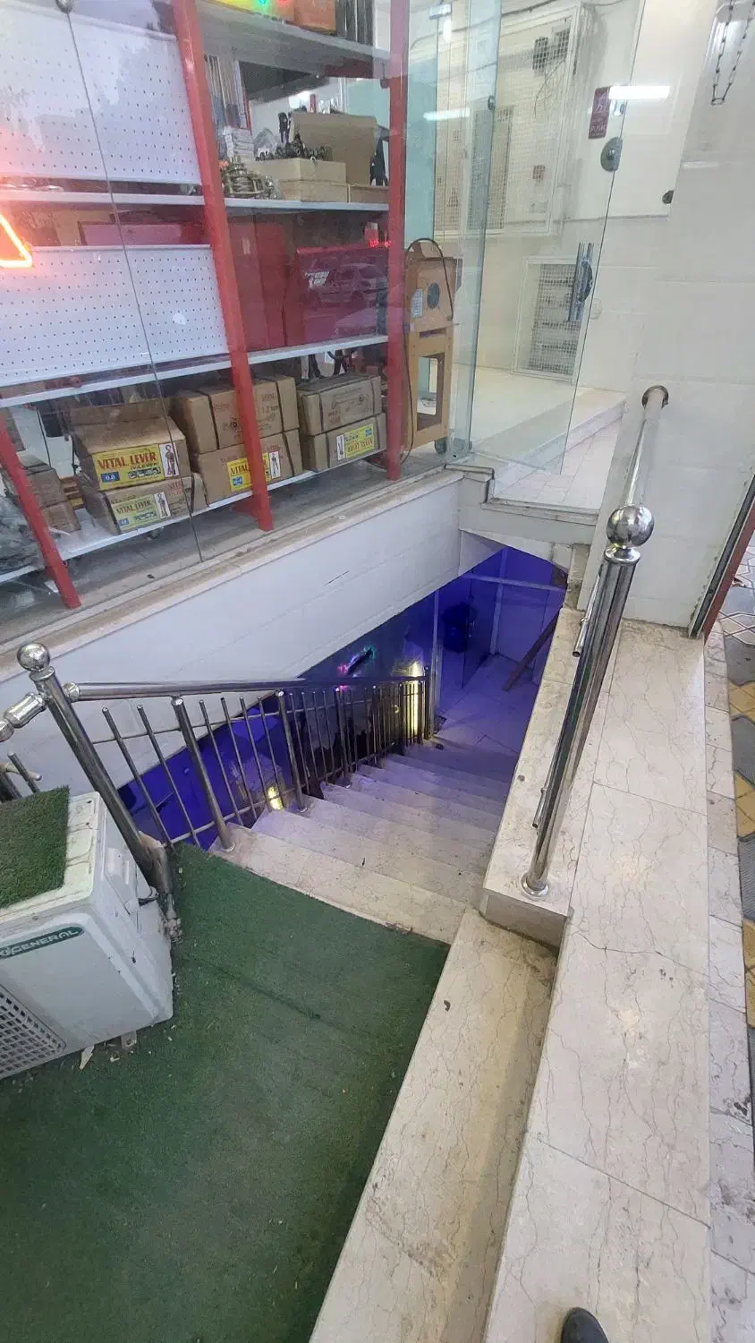 مغازه بر خیابان حاج زینل|فروش مغازه و غرفه|قم, حاج زینل|دیوار