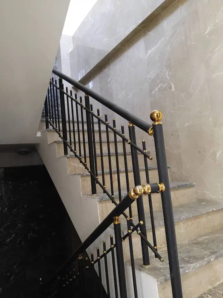 ۷۱مترسبحانی/آسانسوردار/فولبازسازی/خوش نقشه/گذرعریض