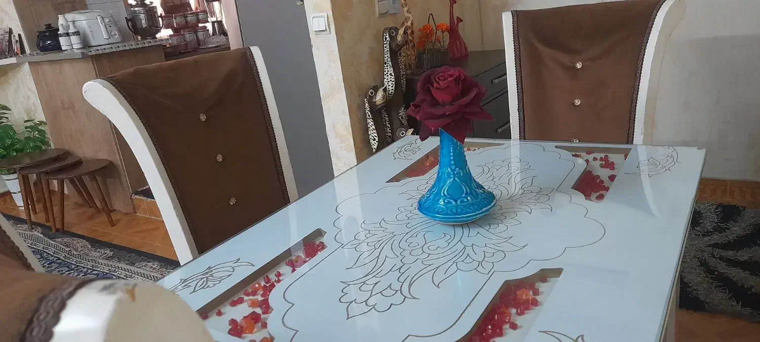 میز نهار خوری|میز و صندلی غذاخوری|محمدشهر, سیدآباد|دیوار