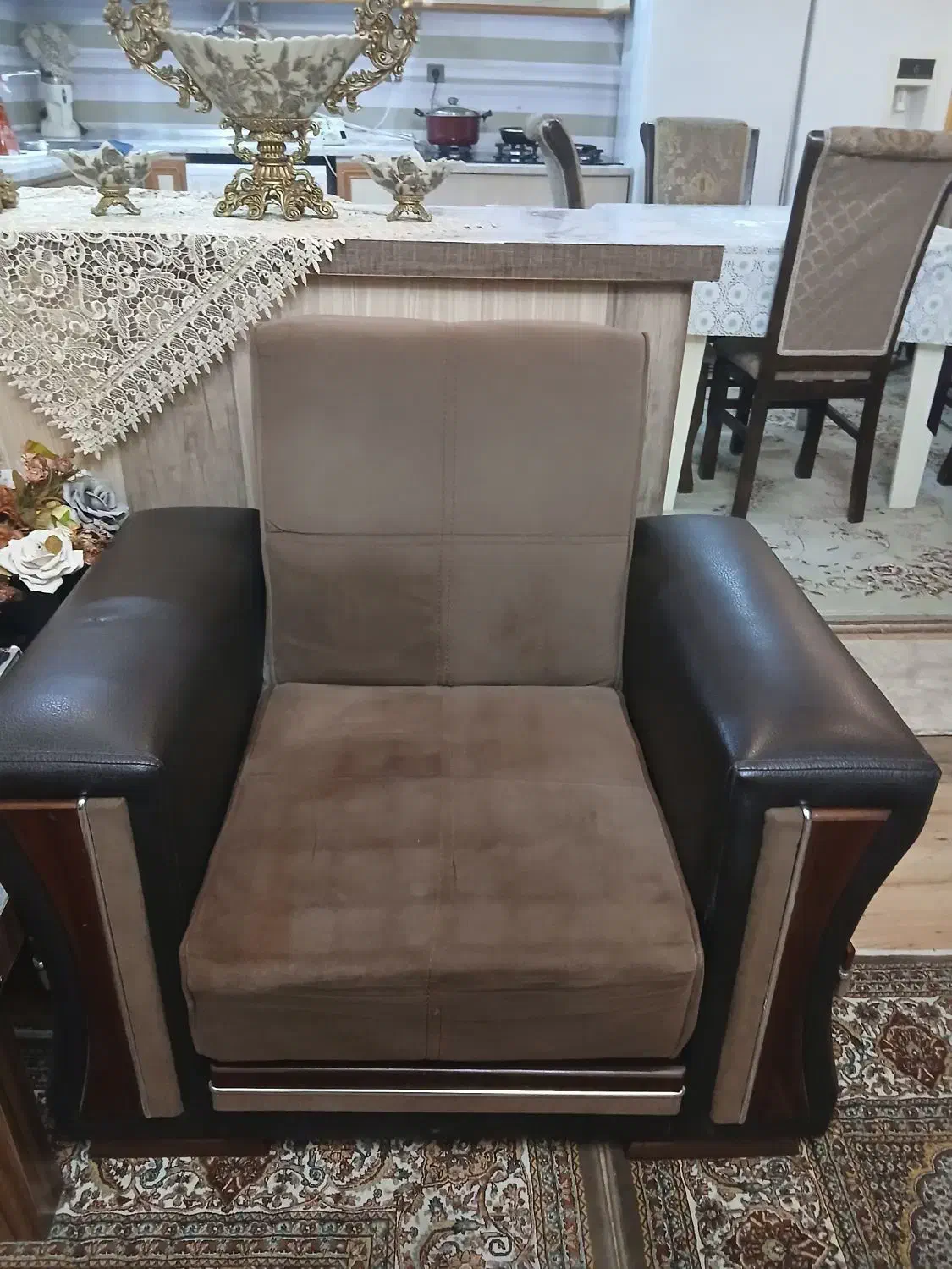 راحتی کارکرده۱۰نفره قیمت ۱۰میلیون|مبلمان خانگی و میز عسلی|تبریز, |دیوار