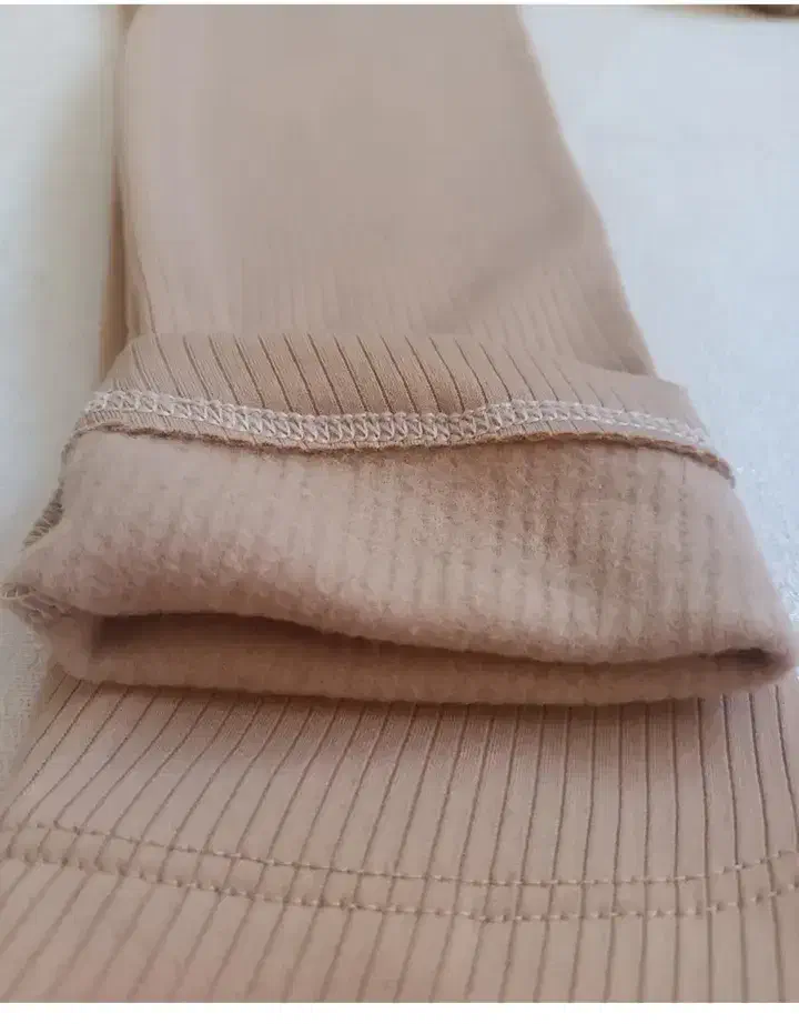 لگ‌ کبریتی تو کرکی|لباس|میانه, |دیوار