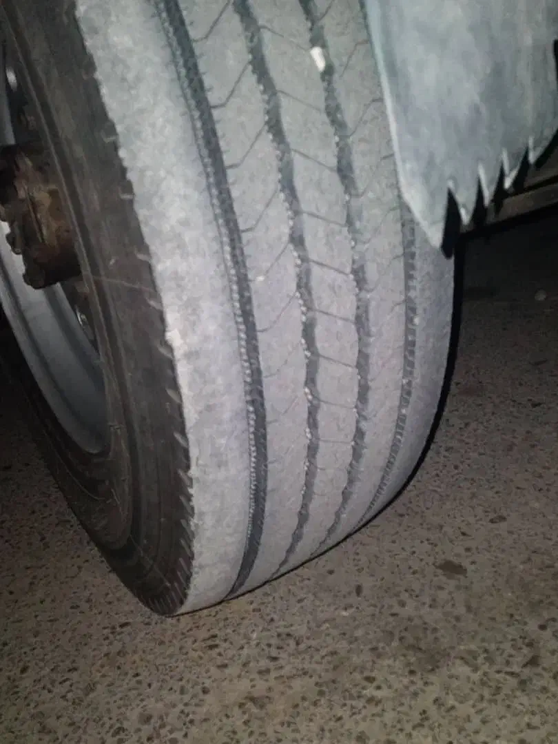 لاستیک و رینگ ترک ۸  میل نیسان|قطعات یدکی و لوازم جانبی|شیروان (خراسان), |دیوار