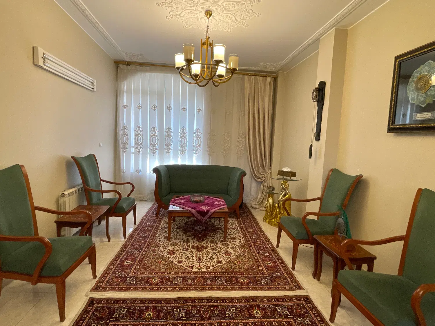 مبلمان برند فیلون سالم و در حد|مبلمان خانگی و میز عسلی|تهران, مجیدآباد|دیوار