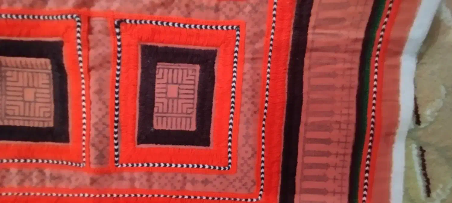 کلا میدوزم فقط تپه ای|لباس|سراوان, |دیوار