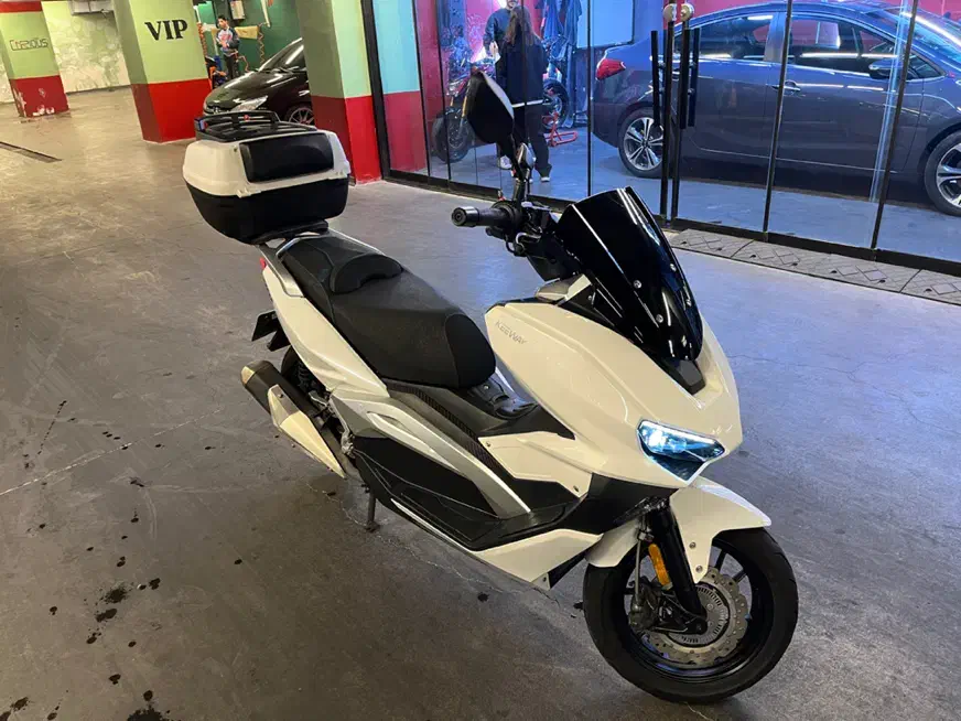 کی وی ویسته۲۵۰سی سی(مدل۱۴۰۲)|موتورسیکلت|تهران, جماران (نیاوران)|دیوار