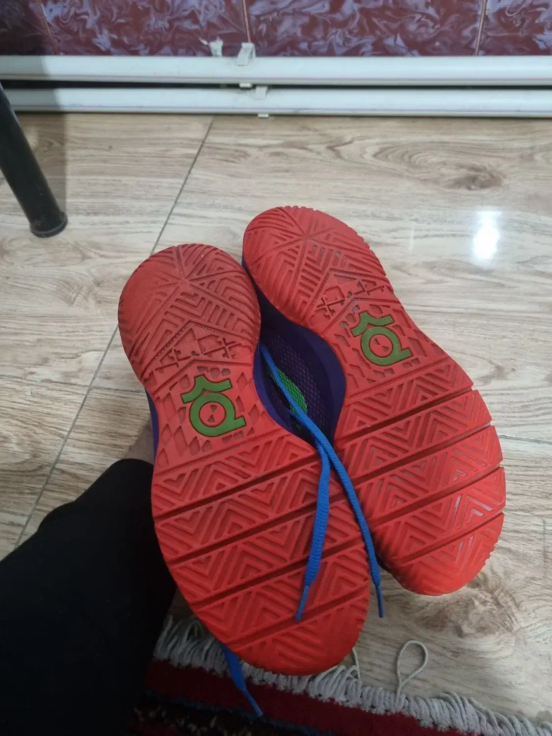 کفش های نایک سالن سایز ۴۰ ۲۵ سانت|کیف، کفش، کمربند|سلماس, |دیوار