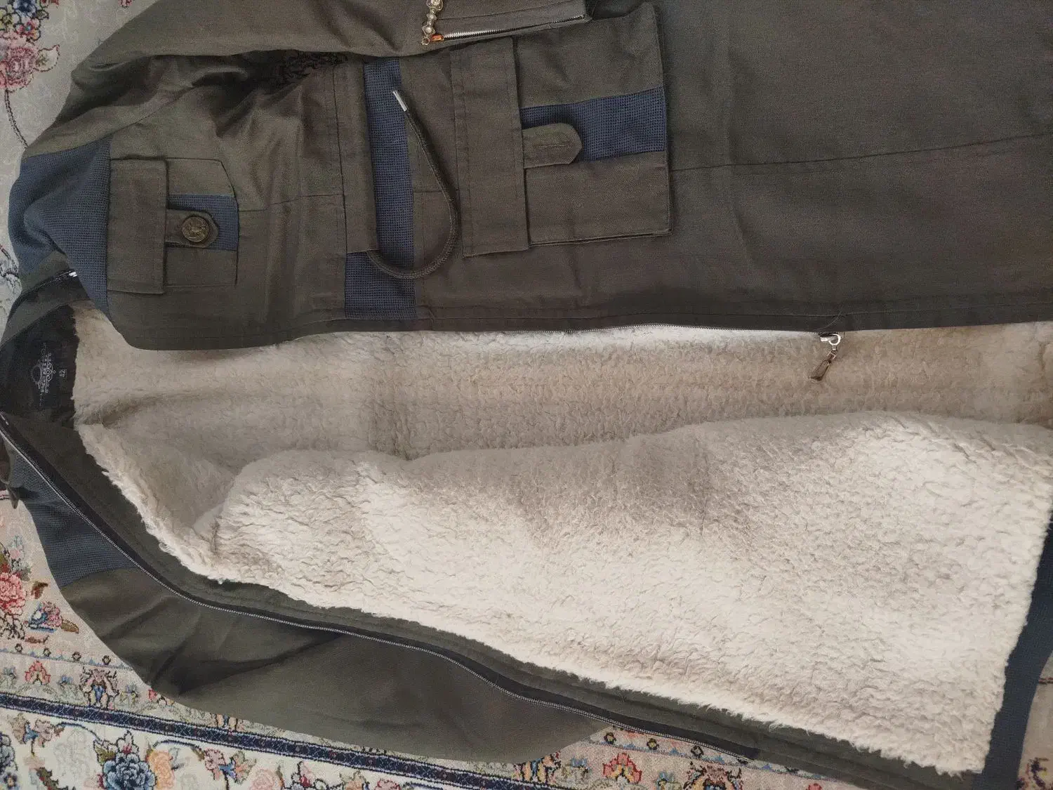 کاپشن|لباس|کامیاران, |دیوار