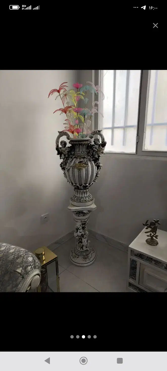 گلدان با پایه کاملا نو|گل مصنوعی|پاکدشت, شهرک انقلاب|دیوار