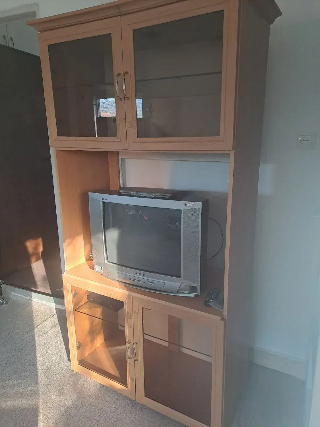 میز تلویزیون و تلویزیون|میز تلویزیون|قائم‌شهر, |دیوار