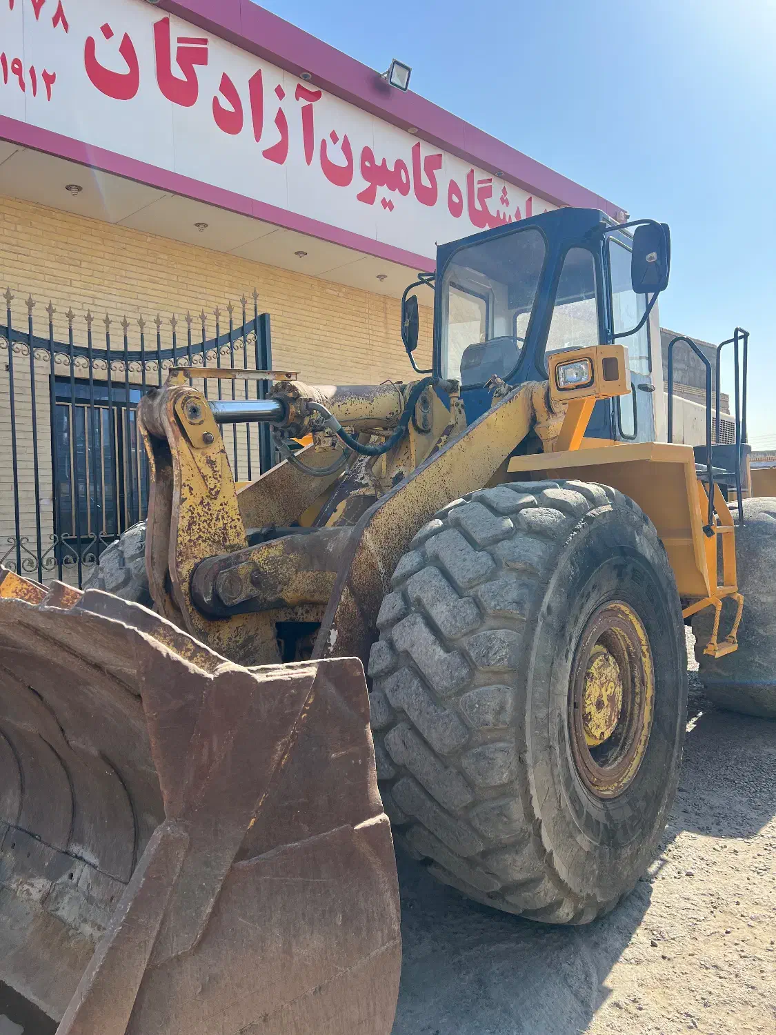 لودر کوماتسو ۴۵۰|خودرو سنگین|یزد, |دیوار