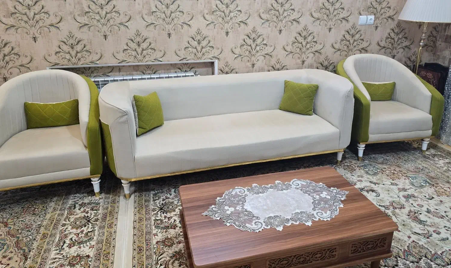 مبل و میز عسلی|مبلمان خانگی و میز عسلی|قم, انسجام|دیوار